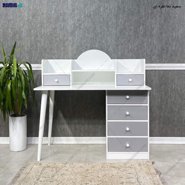 میز آرایش خاص، میز آرایش پانیذ