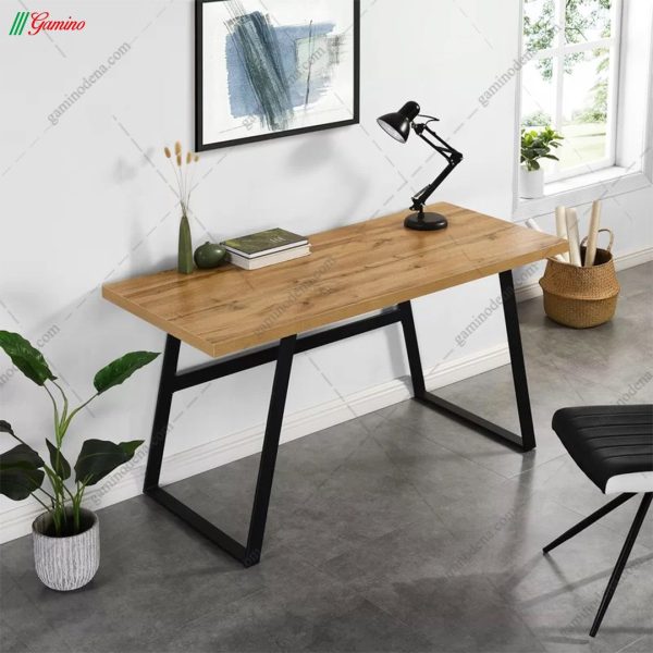 میز تحریر آریانا